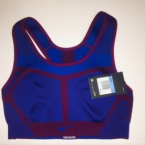 Nike Flyknit Sports bra Sz medium